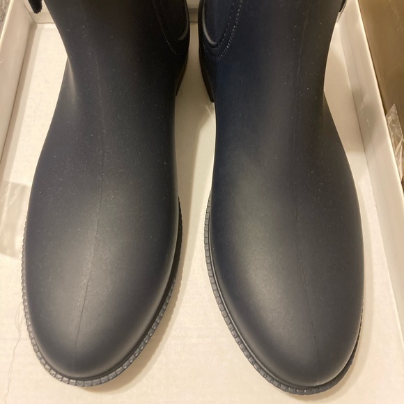 Rain shoes boots-business casual BNIB - Picture 3 of 6